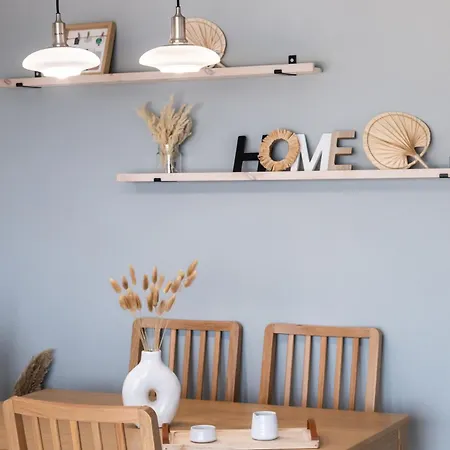 White Flamingo Apartment *