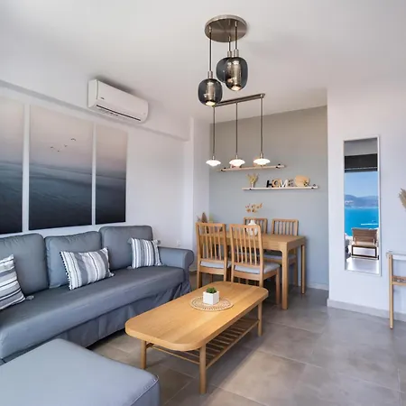 Apartment White Flamingo Nikiana